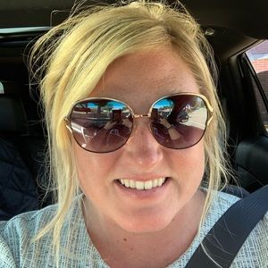 Meet your Posher, Alaina